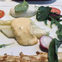 ブラッスリー ポール・ボキューズ 大丸東京 - ホワイトアスパラのアップ