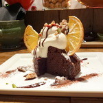 オー・ペシェ・グルマン - ガトーショコラ自家製オレンジピール添え700円