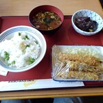 岐阜北方食堂 - ししゃもフライ＆なすの煮びたし、豆ご飯