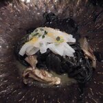 IL TEATRINO DA SALONE - タリオリーニ　烏賊　黒舞茸（2022.4）