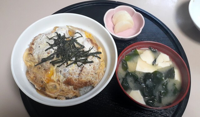 ウメツ食堂（酒田） &ndash; 地元で愛される定食屋の魅力とおすすめメニュー