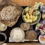 和の空間 楓 - 料理写真:「活け〆穴子天ぷら定食ともりそば」@1500＋「刺身」@500