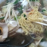 Touryuumon - もつ煮ラーメン（醤油）930円︰麺リフトアップ