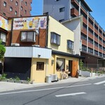 食堂カウ - 外観