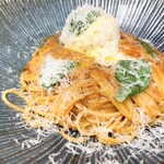 PASTA BROTHERS & I Love Ribs - 自家製ブラータとフレッシュバジルのトマトソース1,080円税込