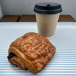 BLUE POPPY Bakery - パンオショコラ、コーヒー