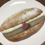 パンとエスプレッソと - 桜あんクリームチーズ   ￥250なり