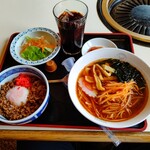 朝鮮飯店 - 【2022.5.14(土)】日替ランチ(辛口もやしラーメン＋温玉そぼろ丼)690円