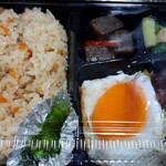 MOGU MOGU - 日替わり弁当は480円税込ですが、ご飯を白米から味ご飯へとチェンジすると＋50円かかります。
