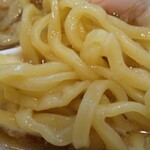 Yokohama Ie Keira-Men Youzan - 太麺でモチモチ、手打ち(自家製麺？)かな。旨い！