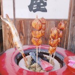 大内宿 山本屋 - だんごや鮎の塩焼き