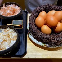 銀座 稲葉 - 目の前にはピカピカ生タマゴと、削り立ての鮪節と鰹節・・・