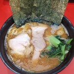 ラーメン 杉田家 千葉駅前店 - ラーメン並。カタメ  ￥750