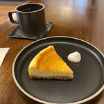 nest - 自家製チーズケーキと深煎りブレンドコーヒー