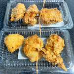 聖地 中津からあげ ぶんごや - 料理写真:手前ムネ　奥モモ