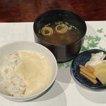 隠れ屋敷 典膳 - 平日限定 小野次郎 ランチ の 麦とろ御飯 と お新香　(2022/05)