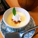 塩竈料理 翠松亭 - デザートのブリュレ。ミニサイズながら美味しく、気分よく会食が締まります♪