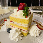 Creperie Alcyon - 苺のショートケーキ♡