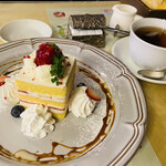 Creperie Alcyon - イチゴのショートケーキ＆紅茶♡