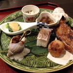 菜庭酒菜　櫓仁 - 楽盛(鯖の棒ずし・茶ぶりなまこ・淡路玉ねぎの山椒味噌焼き・難波ネギの酢味噌など('13.02月より)