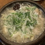 しみず - ♦︎参鶏湯・・こんな美味しい参鶏湯、初めてです！！特にスープが絶品です(*´︶`*) ずぅ〜〜っと飲んでいられます‼︎