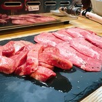 Yakiniku Suteki Retsu Barukuappu Ouensutajio - 