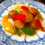 福家 - 甘酢の酢豚
目にも鮮やか。野菜達は油通しされて、いい歯触りです