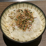 肉亭 まぼたん - ♦︎自社製のふりかけ､､､いただきました。味は普通でした(笑) 店内販売してると思います。ありがとうございました^ ^