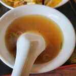 石山飯店 - ラーメンスープだよ、なんでやねんΣ＼(ﾟДﾟ;)