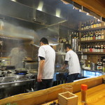 魚虎 - 調理はライブで