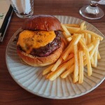 KAKUMEI Burger & cafe - 