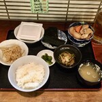 Himawari - 朝定食500円ご飯少な目、肉じゃが小380円