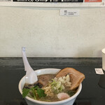 らー麺　Do・Ni・Bo - チャーシュー主張する〜✨✨✨
