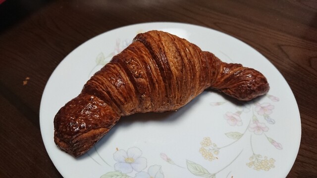 初めてのクロワッサン専門店』by yanosono : ぼくと私のクロワッサン