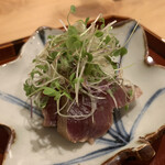 勢麟 - 藁で燻したての鰹のたたき