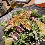 174973796 - 季節野菜と蕎麦の実サラダ¥990