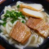 大東そば いちごいちえ - 肉もしっかり乗ってます。