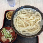 まるまうどん - 湯だめうどん 大盛 (590円)