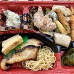 新助 - 「銀だら弁当お刺身付き」1,200円也。税込。