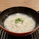 鎌倉 北じま - 鎌倉のアンコウの雑炊
      さっぱりとしてスルスルっとお腹に収まりました♪