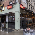 Sauce Restaurant - 17:30店舗外観。