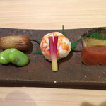 味ひろ - 鼈甲独活、そら豆、海老手毬寿司、奈良漬に漬けた唐墨、蒸し鮑