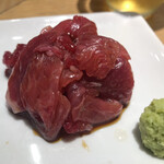 ツキとシュウマイ - まぐろのほほ肉の漬け