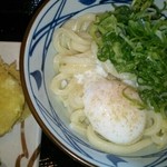 丸亀製麺 - 釜玉うどん   330円         さつまいも天婦羅   80円