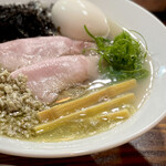 むかん - 牡蠣塩らぁ蕎麦 950円 味玉 50円