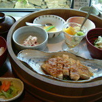 油屋 - 肱川御膳1,500円