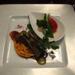 ア・マ・ファソン - 和牛のグリル＆野菜サラダ・マンゴー添え