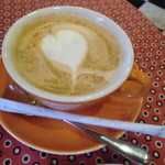CAFE LAS PALMAS - ケーキセットのカプチーノ。♥が～～(＞▽＜)きゃー♪