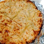 Handi レストラン - チーズナン 340円