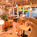 cafe&bar +PLUS C - 店内